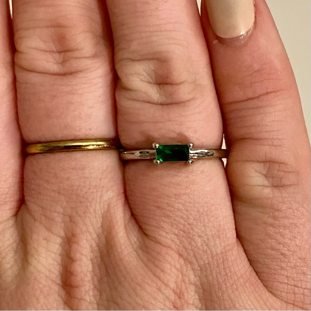 Silver Horizontal Emerald Ring - Picture 2 of 3